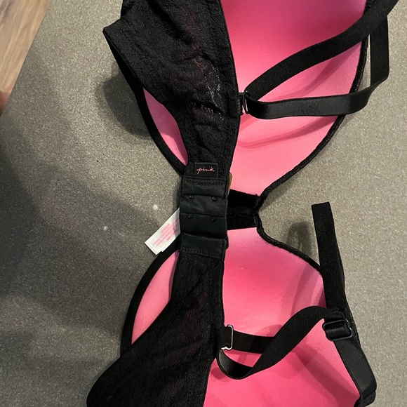 Black Vs T-shirt bra NWT - Picture 2 of 3